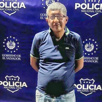DETIENEN A CONDUCTOR EBRIO TRAS CHOCAR CONTRA VEHÍCULO EN SONSONATE
