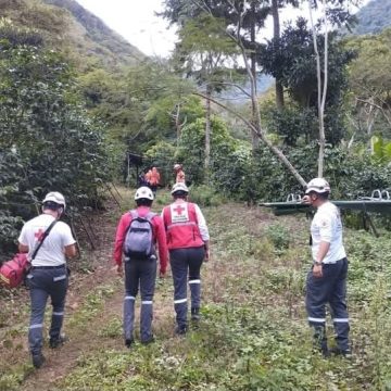 RESCATARON SANOS Y SALVOS A LOS TRES A TURISTAS EXTRAVIADOS EN EL CERRO EL ÁGUILA, SONSONATE