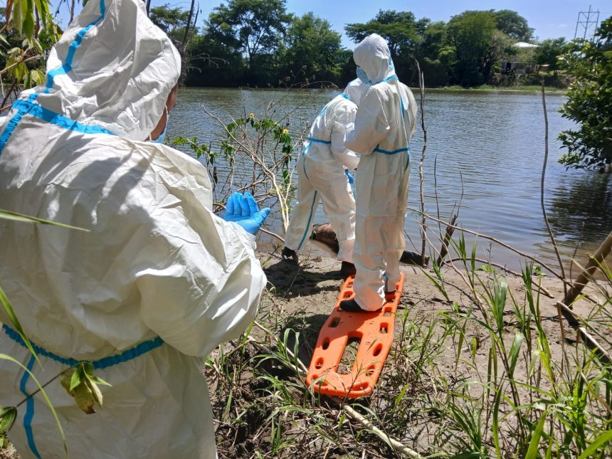 RECUPERARON EL CUERPO DE UN HOMBRE QUE FLOTABA EN EL RIO LEMPA EN EL PUENTE COLIMA EN LA CARRETERA TRONCAL DEL NORTE.