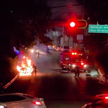 DOS VEHÍCULOS INCENDIADOS EN LAS ÚLTIMAS HORAS EN DIFERENTES ZONAS DEL PAÍS