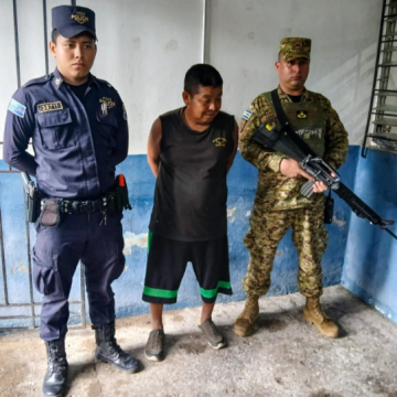 PNC CAPTURÓ A DOS SUJETOS POR CONDUCCIÓN PELIGROSA EN LA PAZ Y SAN VICENTE