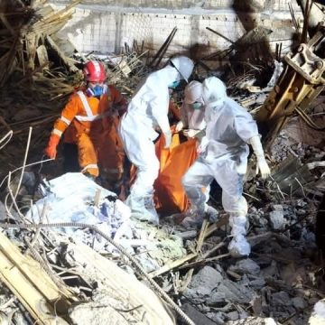 SUBE A 54 EL NÚMERO DE MUERTOS POR DERRUMBE DE ESCUELA ISLÁMICA EN INDONESIA