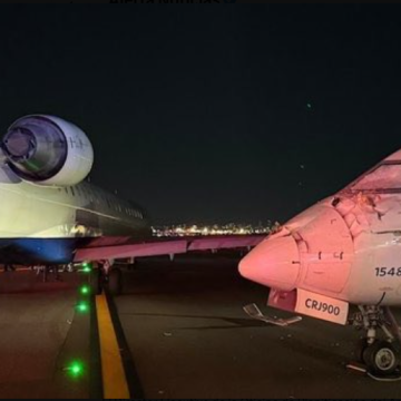 DOS AVIONES DE DELTA CHOCAN EN PISTA DEL AEROPUERTO LAGUARDIA DE NUEVA YORK