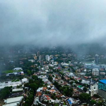PRONÓSTICO DEL CLIMA: LLUVIAS Y CIELO PARCIALMENTE NUBLADO EN DIVERSAS ZONAS DE EL SALVADOR