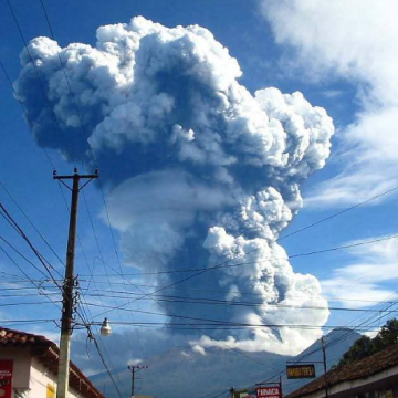 A 20 AÑOS DE LA ERUPCIÓN DEL VOLCÁN DE SANTA ANA: EL DÍA QUE EL ILAMATEPEC DESPERTÓ