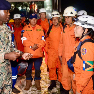 LLEGA A JAMAICA AYUDA HUMANITARIA ENVIADA POR EL GOBIERNO DE EL SALVADOR