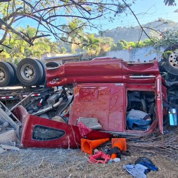 ACCIDENTE DE TRÁNSITO EN LA CARRETERA DE SANTA ANA A SAN SALVADOR  DEJA UN LESIONADO LEVE