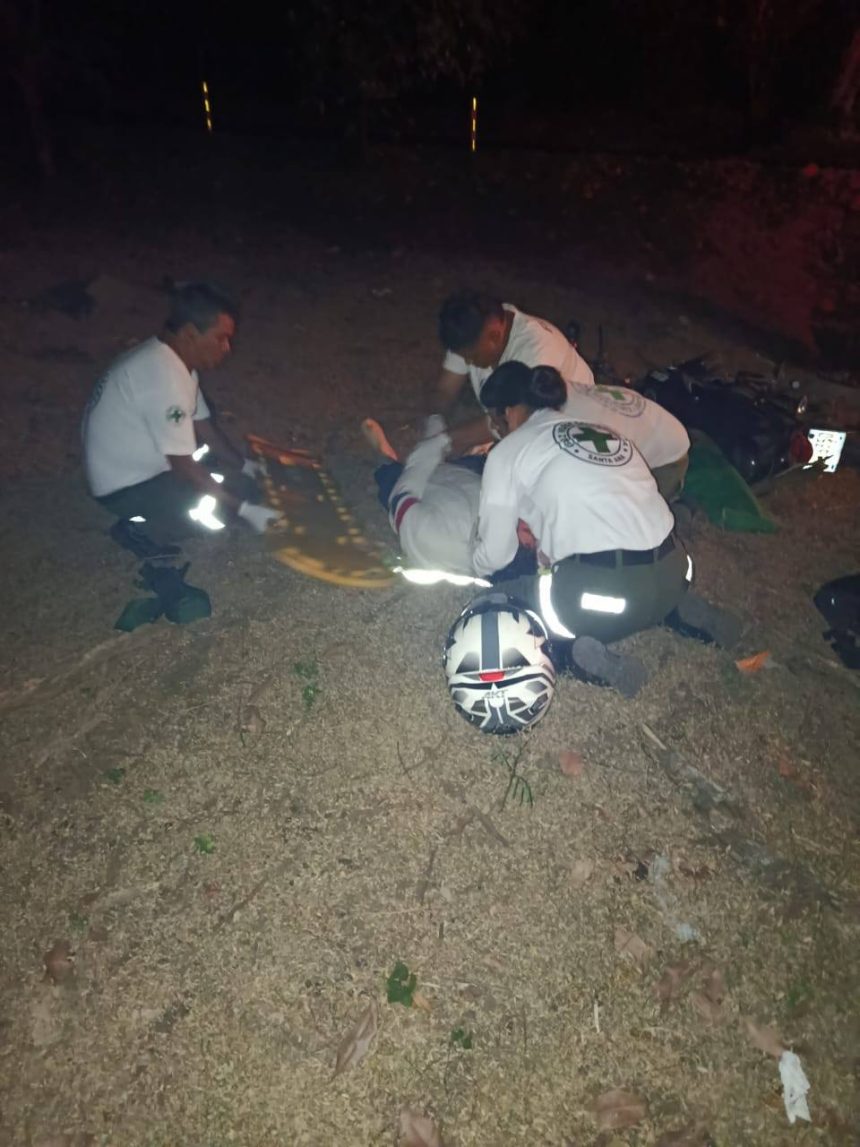 MOTOCICLISTA RESULTA LESIONADO TRAS ESQUIVAR UN PERRO EN SANTA ANA