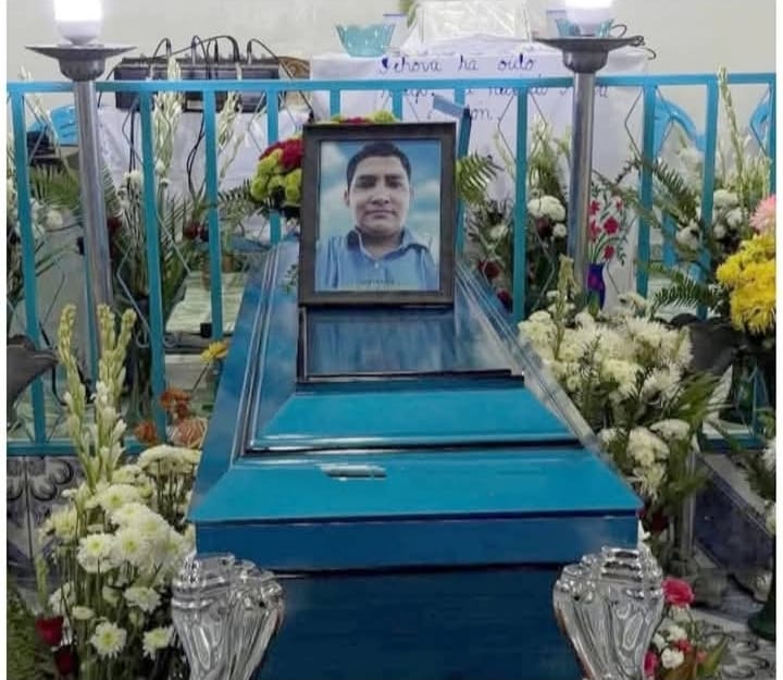 1 DESPIDEN AL PASTOR EVANGÉLICO RODRIGO ERNESTO AYALA, FALLECIDO EN ACCIDENTE DE TRÁNSITO EN LA LIBERTAD