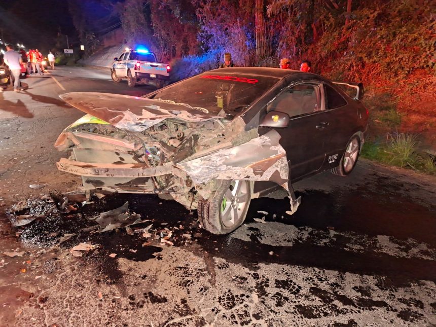 SANTA ANA; MUJER RESULTA LESIONADA TRAS ACCIDENTE DE TRÁNSITO EN CARRETERA ANTIGUA A SAN SALVADOR