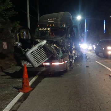FUERTE ACCIDENTE DE TRÁNSITO EN AUTOPISTA A COMALAPA DEJA UN LESIONADO
