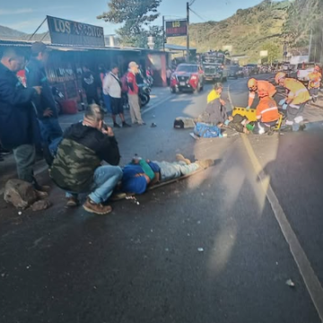 ACCIDENTE DE TRÁNSITO FRENTE AL LAGO DE COATEPEQUE DEJA DOS PERSONAS LESIONADAS