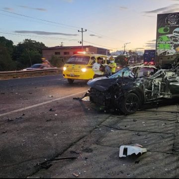 ACCIDENTE EN CARRETERA A QUEZALTEPEQUE DEJA UN FALLECIDO Y DOS PERSONAS LESIONADAS