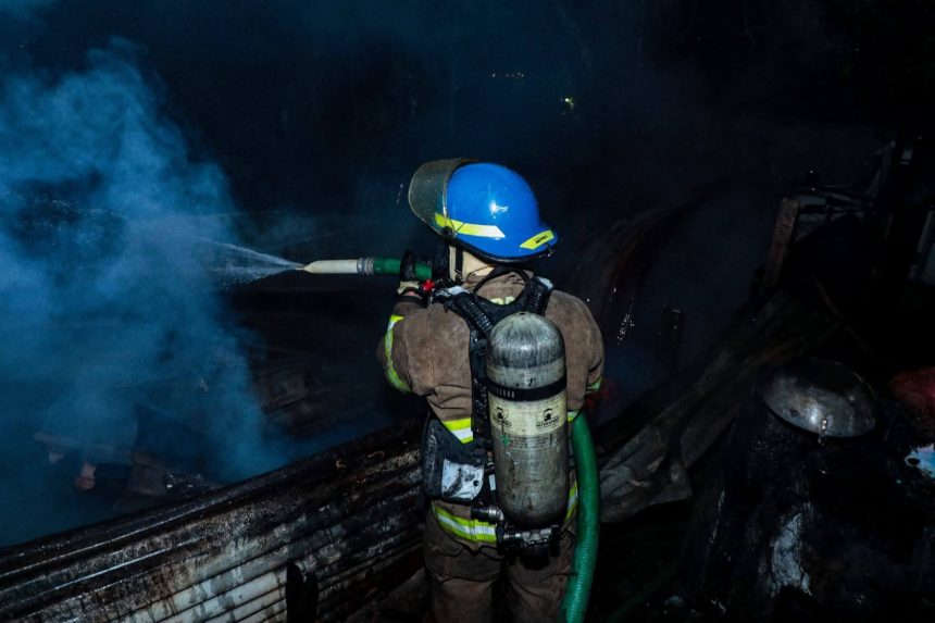 bomberos 2 BOMBEROS DE EL SALVADOR REPORTA AUMENTO DE INCENDIOS DURANTE PLAN FIN DE AÑO 2025