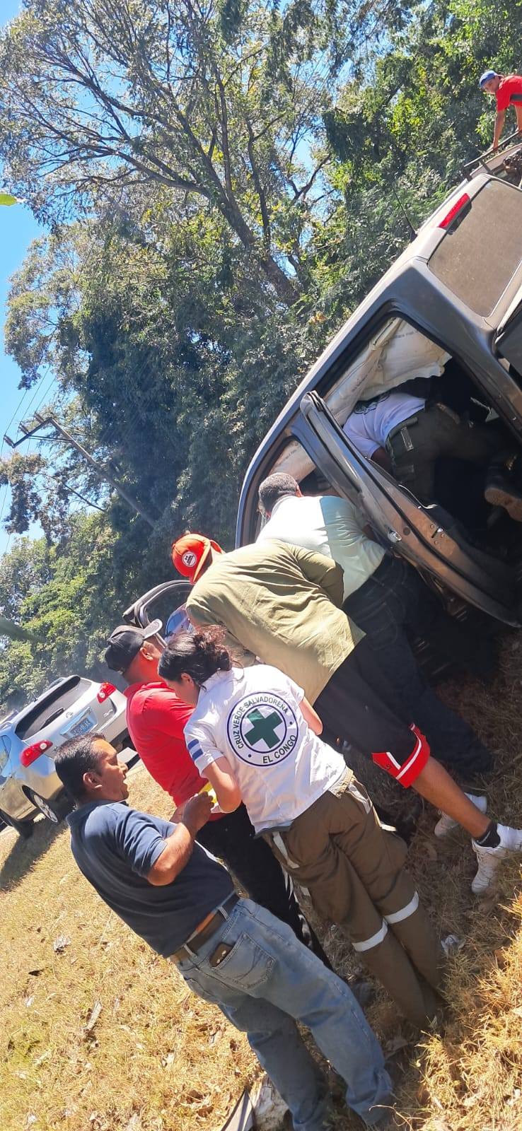 congo 3 TRES PERSONAS LESIONADAS EN FUERTE ACCIDENTE VIAL EN CARRETERA PANAMERICANA, CIUDAD ARCE