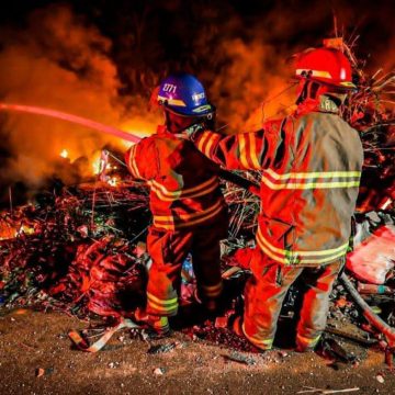 INCENDIOS EN MEJICANOS Y CIUDAD DELGADO SON CONTROLADOS SIN PERSONAS LESIONADAS