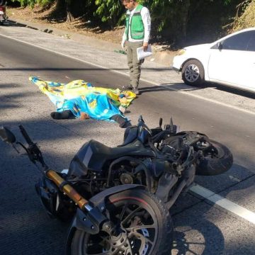 MUJER FALLECE EN ACCIDENTE DE TRÁNSITO MIENTRAS VIAJABA COMO PASAJERA EN MOTOCICLETA