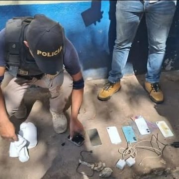 REQUISA EN CÁRCEL RENOVACIÓN I DEJA ARMAS Y GRANADA INCAUTADAS EN GUATEMALA