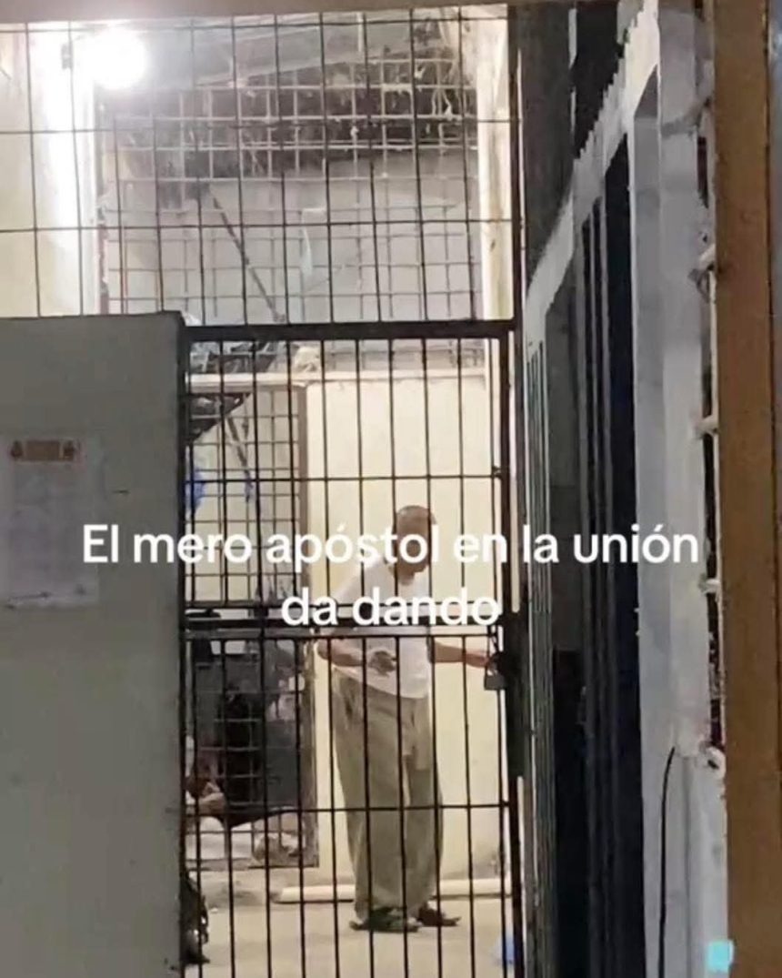 1 DIFUNDEN IMÁGENES DEL “APÓSTOL” HONDUREÑO ,SANTIAGO ZUNIGA DENTRO DE UNA CELDA POLICIAL EN LA UNIÓN