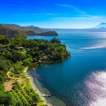 CIELO DESPEJADO Y VIENTOS NORTES PARA ESTE DÍA EN EL SALVADOR