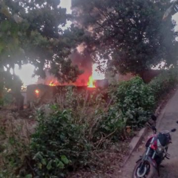 INCENDIO EN VIVIENDA DE EL CONGO,SANTA ANA DEJÓ SOLO DAÑOS MATERIALES