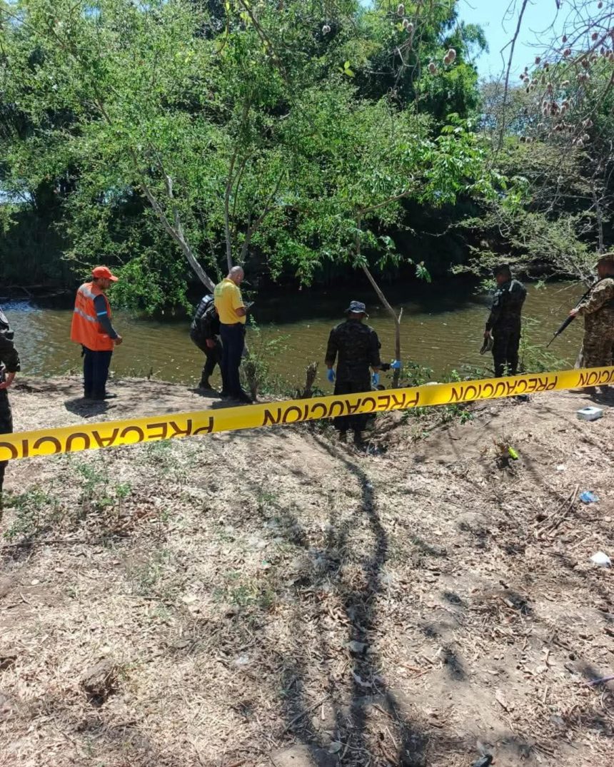 PESCA 1 IDENTIFICARON AL PESCADOR QUE FALLECIÓ AHOGADO EN EL SECTOR CONOCIDO COMO “LA POZA ENCANTADA” EN ACAJUTLA,SONSONATE