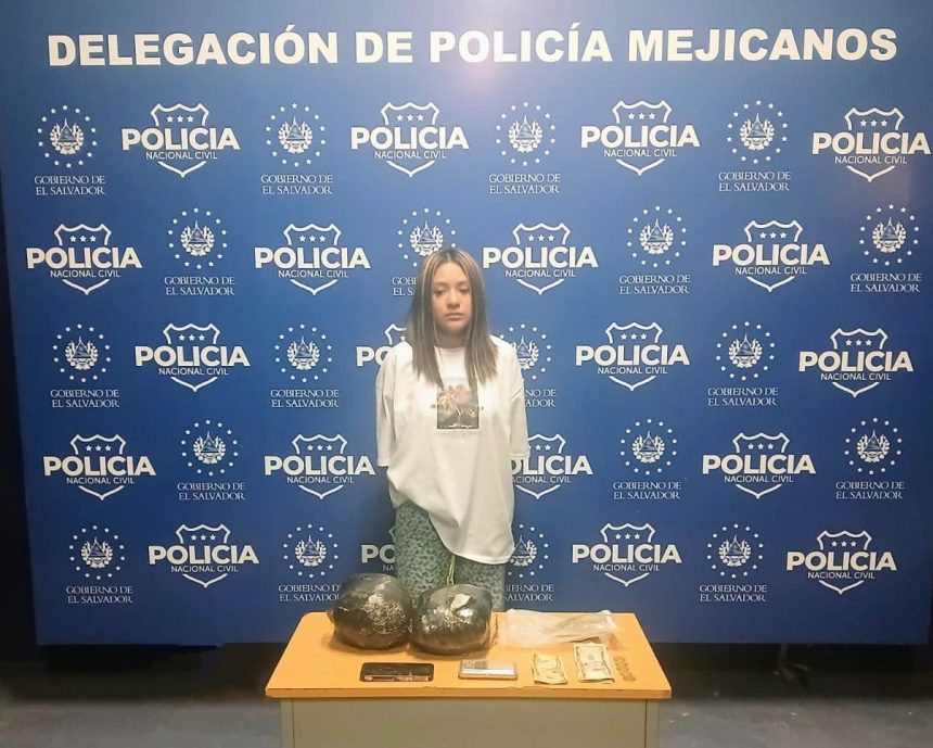 CAPTURARON A JOVENCITA CON PRESUNTA DROGA Y BÁSCULA DIGITAL EN AYUTUXTEPEQUE