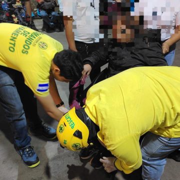 MUJER RESULTA LESIONADA EN ACCIDENTE DE TRÁNSITO EN CARRETERA ACAJUTLA–SONSONATE