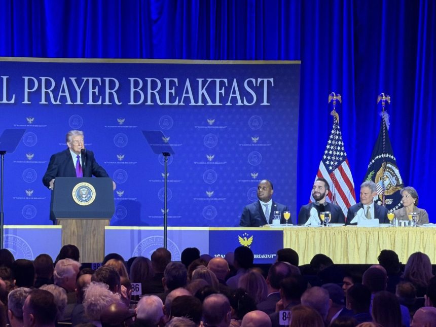 BUKELE PARTICIPA EN EL DESAYUNO NACIONAL DE ORACIÓN EN WASHINGTON Y RECIBE RESPALDO DE DONALD TRUMP