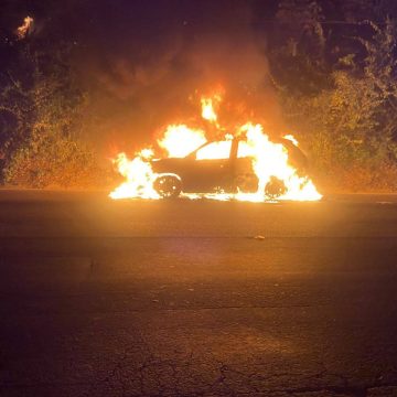 VEHÍCULO SE INCENDIA Y CONDUCTOR SUFRE QUEMADURAS EN LA TRONCAL DEL NORTE