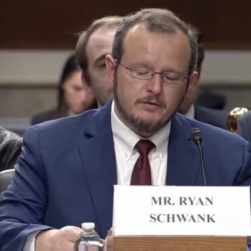 EXINSTRUCTOR DE ICE ADVIERTE SOBRE RECORTES EN LA FORMACIÓN DE AGENTES