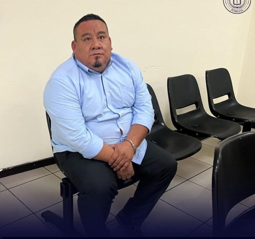 loco CONDENAN A SEIS AÑOS DE PRISIÓN A HOMBRE POR ELABORAR ESCRITURA FALSA PARA APROPIARSE DE INMUEBLE EN SAN SALVADOR