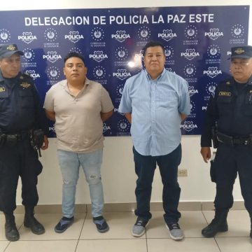 PNC DESTITUYE A DOS AGENTES POR PRESUNTO USO INDEBIDO DE LA FUERZA DURANTE PROCEDIMIENTO EN LA PAZ