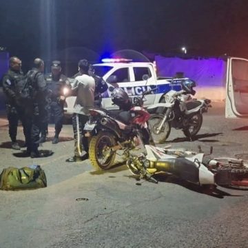 POLICÍAS MOTORIZADOS RESULTAN LESIONADOS EN ACCIDENTE DE TRÁNSITO EN LA LIBERTAD