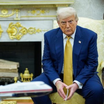 TRUMP ANUNCIA AUMENTO INMEDIATO DE ARANCELES GLOBALES AL 15 % TRAS FALLO DE LA CORTE SUPREMA