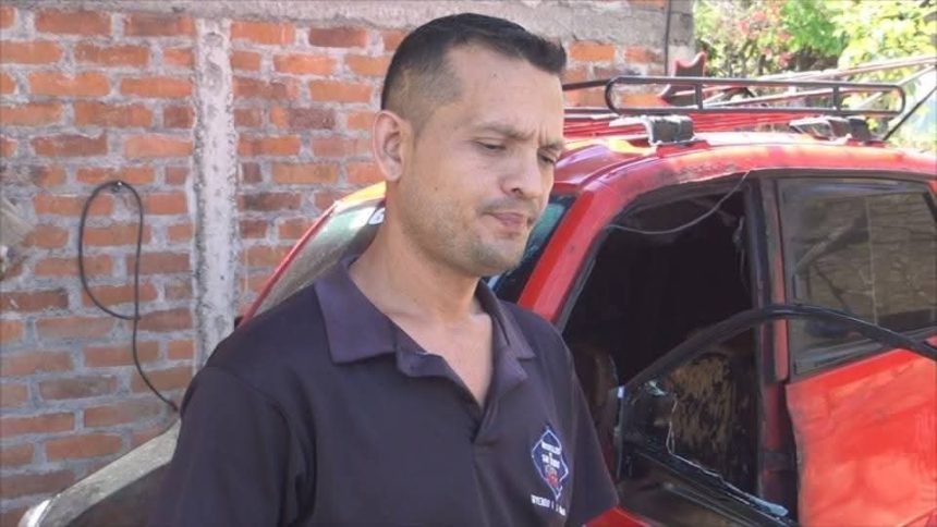LE INCENDIAN MOTOTAXI A TRABAJADOR Y LO DEJAN SIN SU ÚNICA FUENTE DE INGRESOS EN MORAZÁN