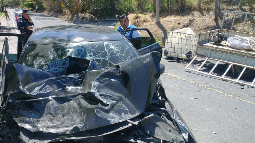 12 MUJER FALLECE Y MENOR RESULTA LESIONADO EN ACCIDENTE VIAL EN ZACATECOLUCA