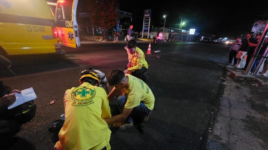 SONSO 1 CONDUCTOR HUYE TRAS ATROPELLAR A PEATÓN EN SONZACATE,SONSONATE