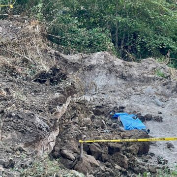 UN HOMBRE MURIÓ SOTERRADO MIENTRAS TRABAJABA EN CORINTO 2, LA LIBERTAD