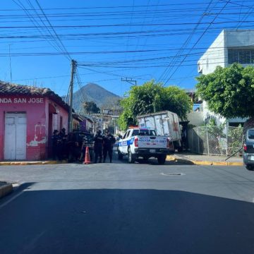 FUERTE ACCIDENTE ENTRE CAMIÓN Y VEHÍCULO “CUTE” DEJA VARIOS LESIONADOS EN AHUACHAPÁN
