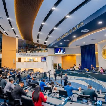 APRUEBAN NUEVA PRÓRROGA DEL RÉGIMEN DE EXCEPCIÓN EN EL SALVADOR