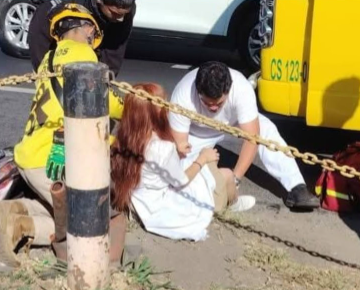 PERSONA RESULTA LESIONADA TRAS SER ATROPELLADA POR MICROBUS EN LA PANAMERICANA, ILOPANGO