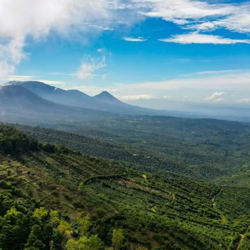 PRONOSTICAN SÁBADO CÁLIDO CON LLUVIAS EN VARIAS ZONAS DE EL SALVADOR