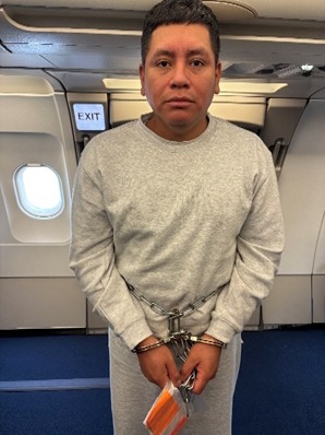 deportado AUTORIDADES DE EE. UU. DEPORTAN A SALVADOREÑO SEÑALADO POR VÍNCULOS CON ESTRUCTURA CRIMINAL