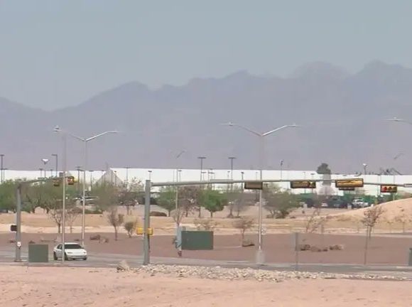 DESMANTELARÁN EL MAYOR CENTRO DE DETENCIÓN PARA MIGRANTES EN EE. UU.