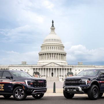 CRISIS INTERNA EN ICE TRAS GASTO MILLONARIO EN VEHÍCULOS ROTULADOS QUE NO SON UTILIZABLES