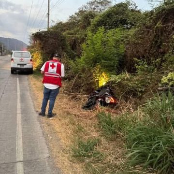 ENCUENTRAN MOTOCICLETA ABANDONADA TRAS PRESUNTO ACCIDENTE EN CARRETERA INTERNACIONAL EN METAPÁN