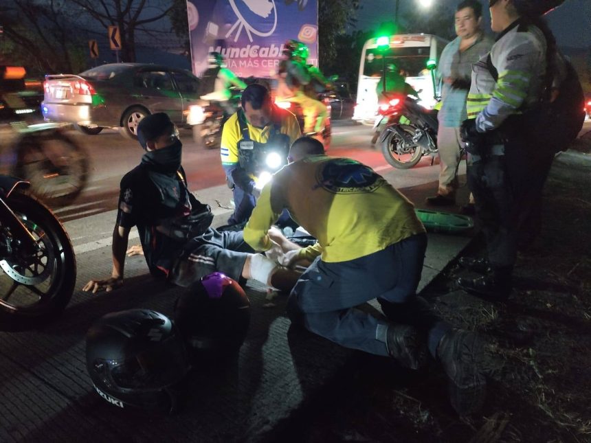 MOTOCICLISTA RESULTA LESIONADO TRAS COLISIÓN CON PICKUP EN LA TRONCAL DEL NORTE