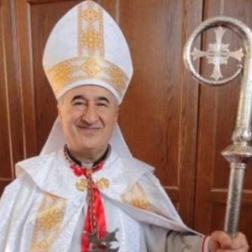 DETIENEN A SACERDOTE EN AEROPUERTO DE SAN DIEGO POR PRESUNTO MAL USO DE DONACIONES