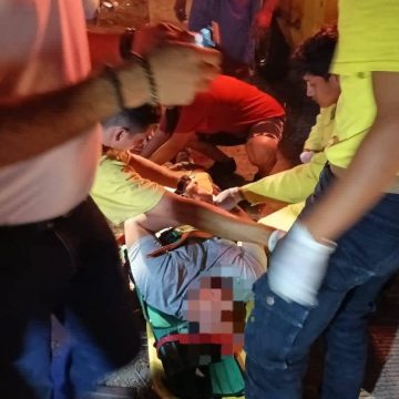 CONDUCTOR HUYE TRAS PROVOCAR ACCIDENTE QUE DEJÓ A UN HOMBRE LESIONADO EN CARRETERA A ACAJUTLA